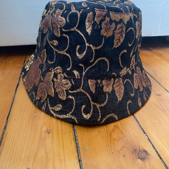 SALE! Black and gold paisely fabric bucket hat - Picture 6 of 6
